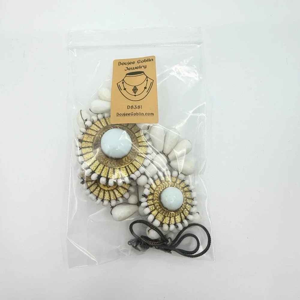 VTG White Faux Stone Brass Tone Bib Necklace Boho Chunky Statement Costume Goth
